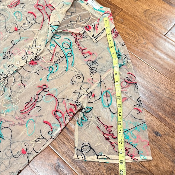 Aritzia Babaton Consolas Button-up Shirt size S - Picture 9 of 9